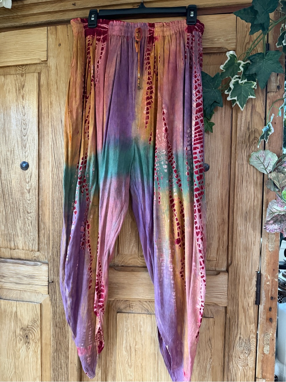 Boho Tie-Dye Harem Pants in Multi Coloured design w: handkerchief hem